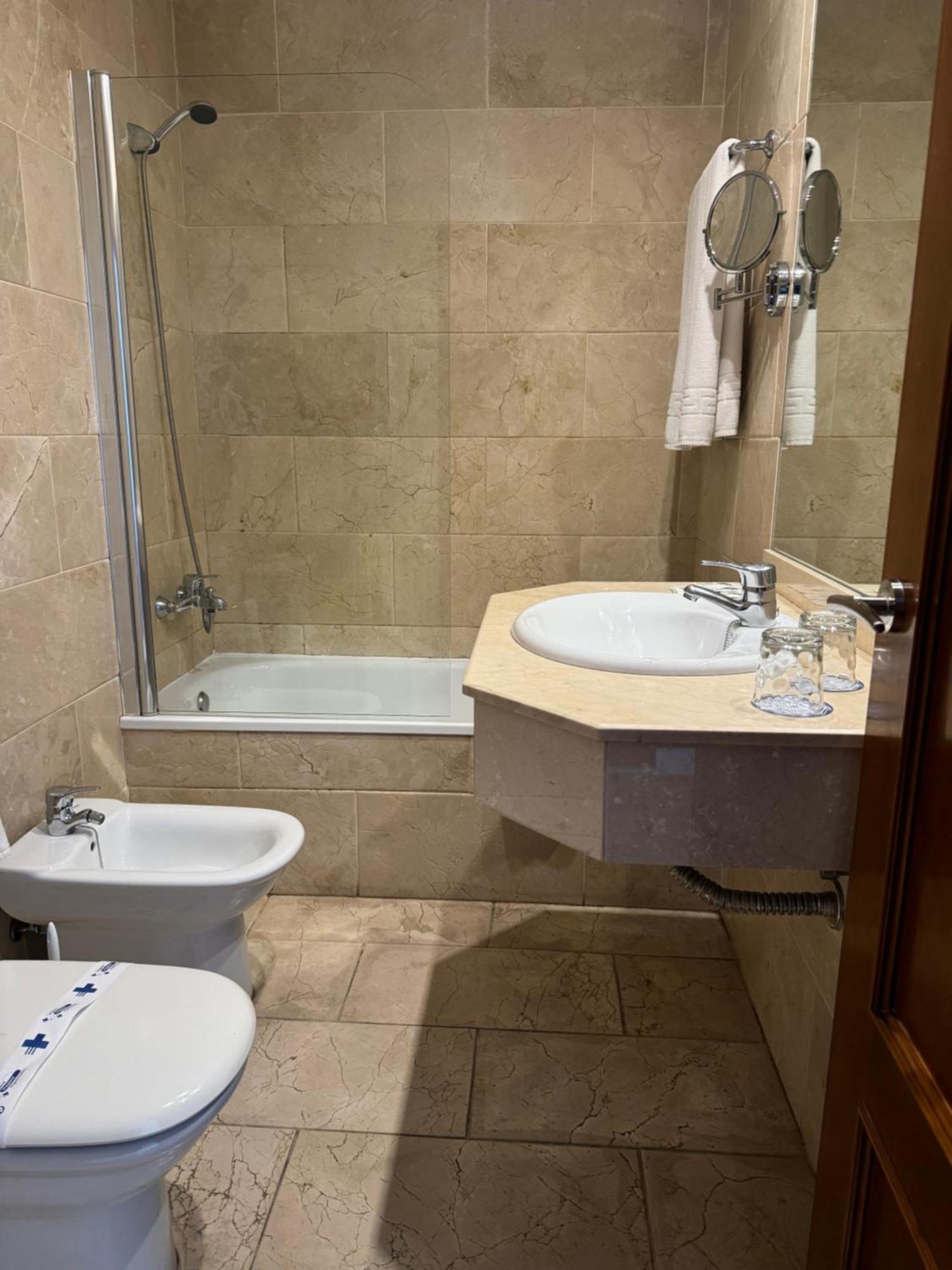Hotel Rl Anibal Linares  Zewnętrze zdjęcie